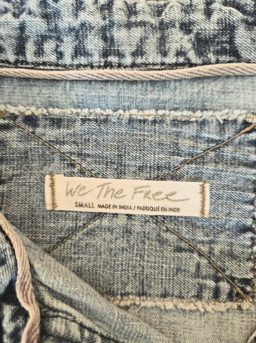 WE THE FREE I S Mackenzie Denim Shirt I light blue acid wash - Picture 8 of 11